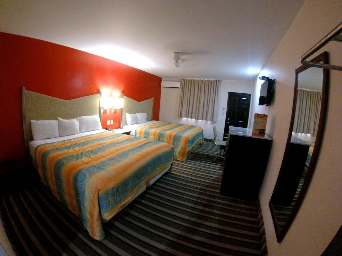 Hotel Las Torres Mexicali Exteriér fotografie