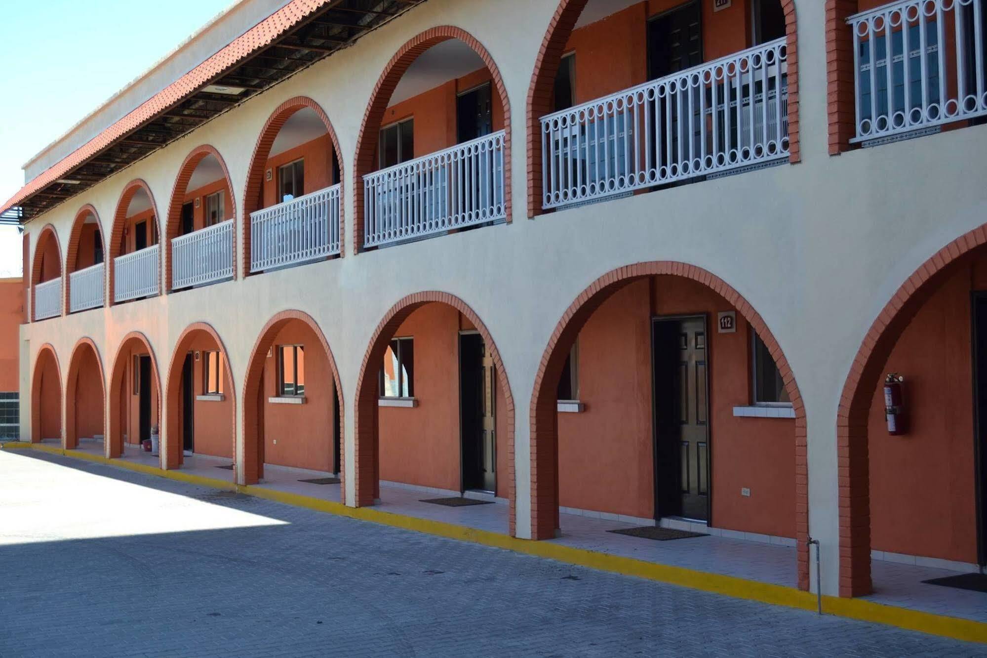 Hotel Las Torres Mexicali Exteriér fotografie