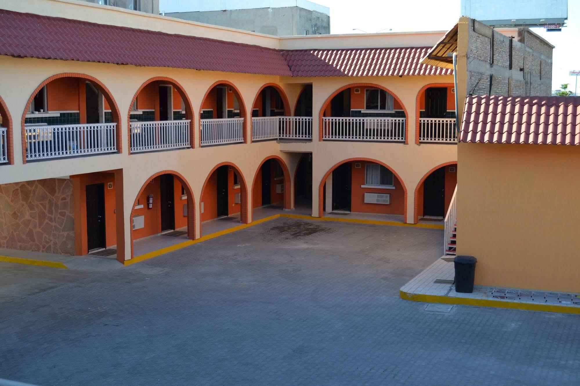Hotel Las Torres Mexicali Exteriér fotografie